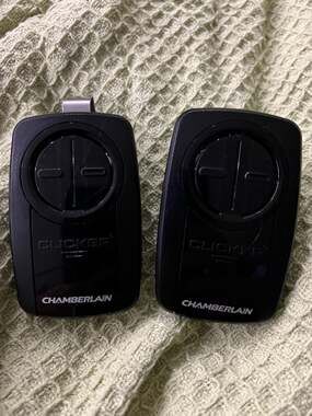2 Chamberlain Universal Clicker 2-Button Garage Door Opener Remotes KLIK3U